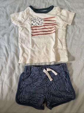 Baby USA out fit for July 4th. 6-9 months